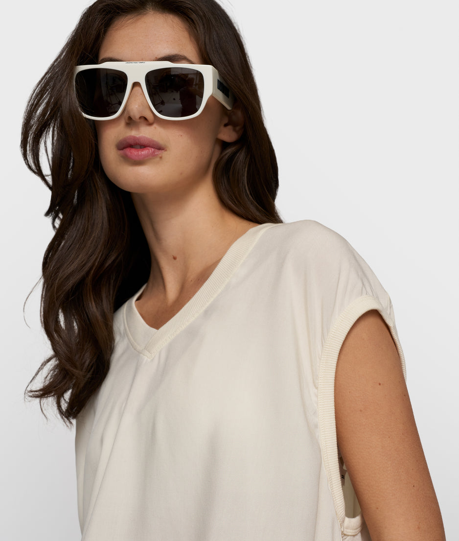 v-neck top viscose | soft vanilla
