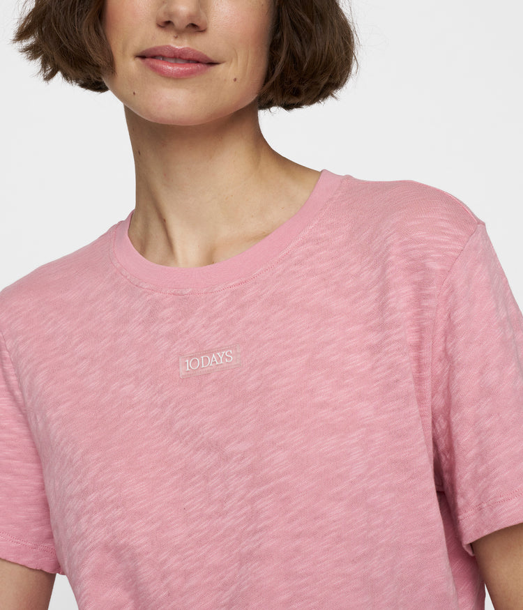 petite tee | bright raspberry