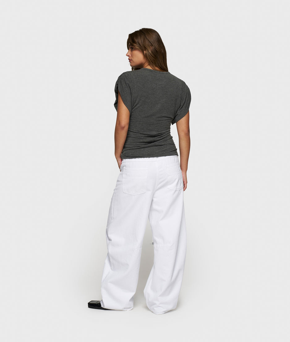 strong shoulder tee modal | antra melee