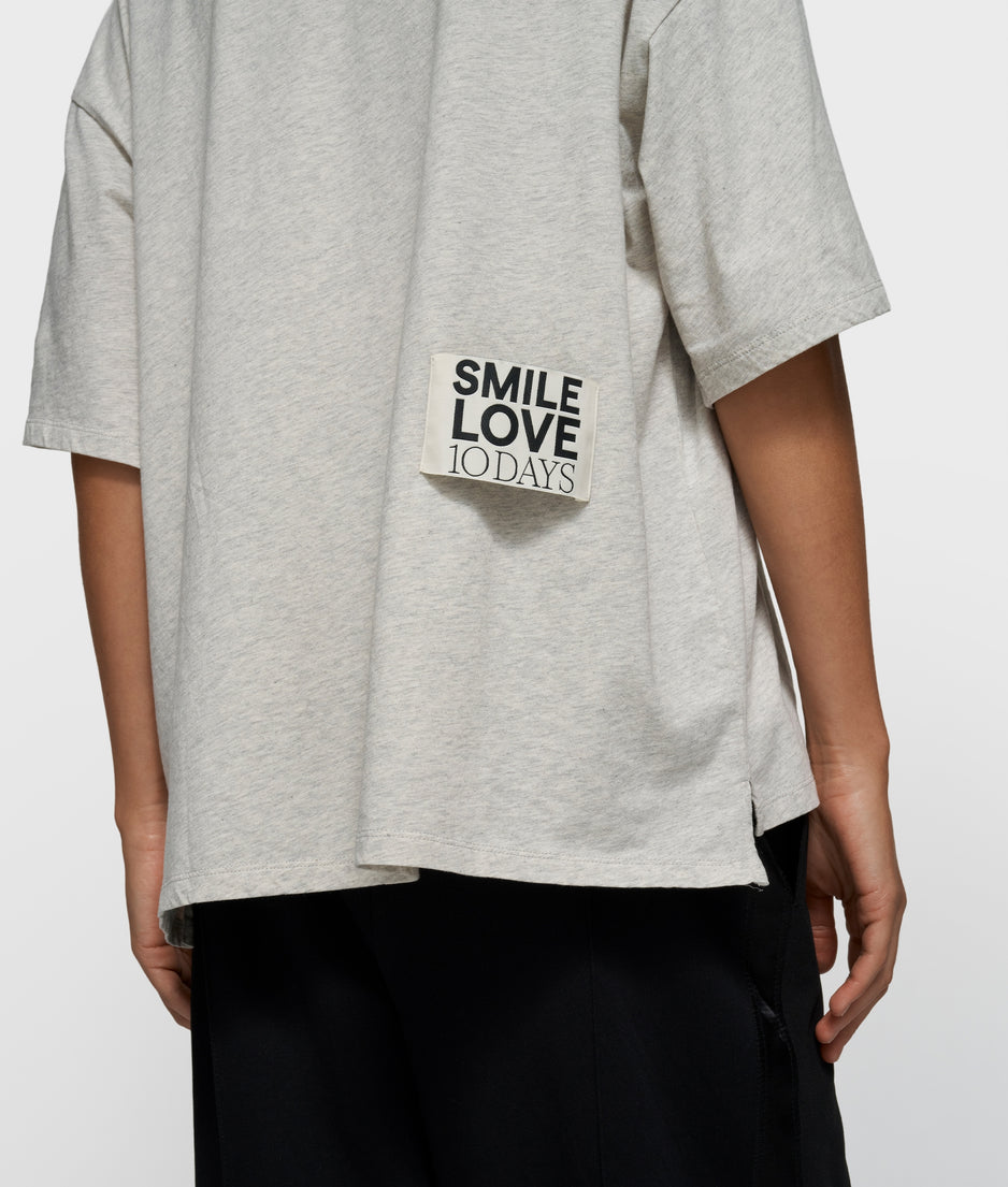 tee smile love | soft white melee