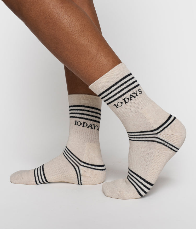 socks stripes | soft white melee