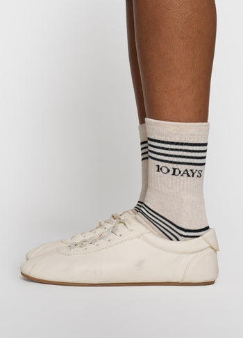socks stripes | soft white melee