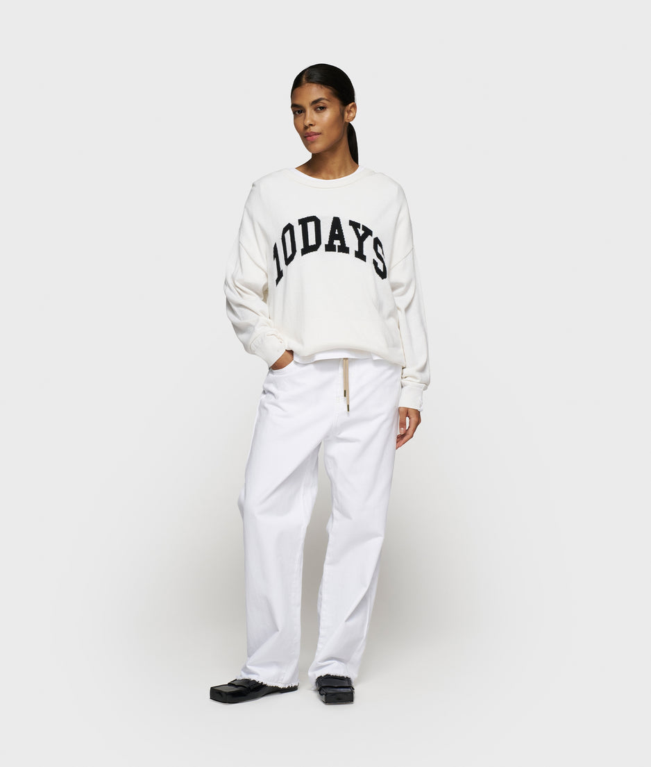 statement sweater knit | white