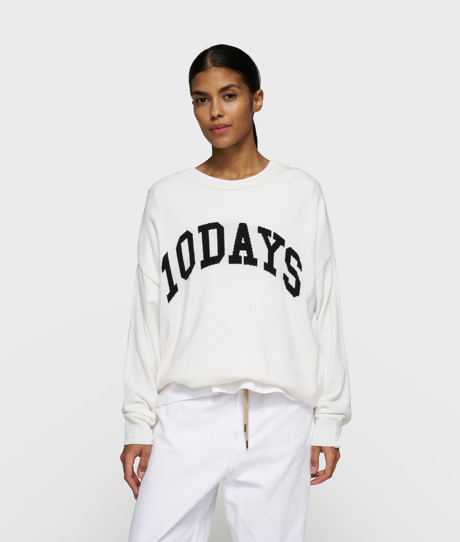 statement sweater knit | white