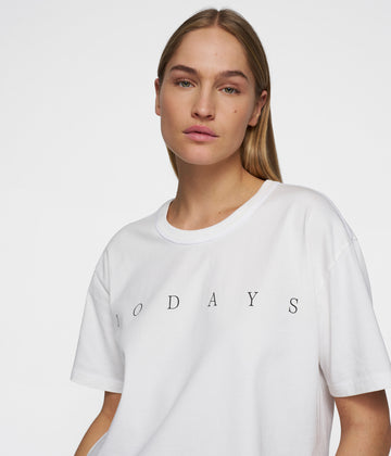 short sleeve tee logo | ecru