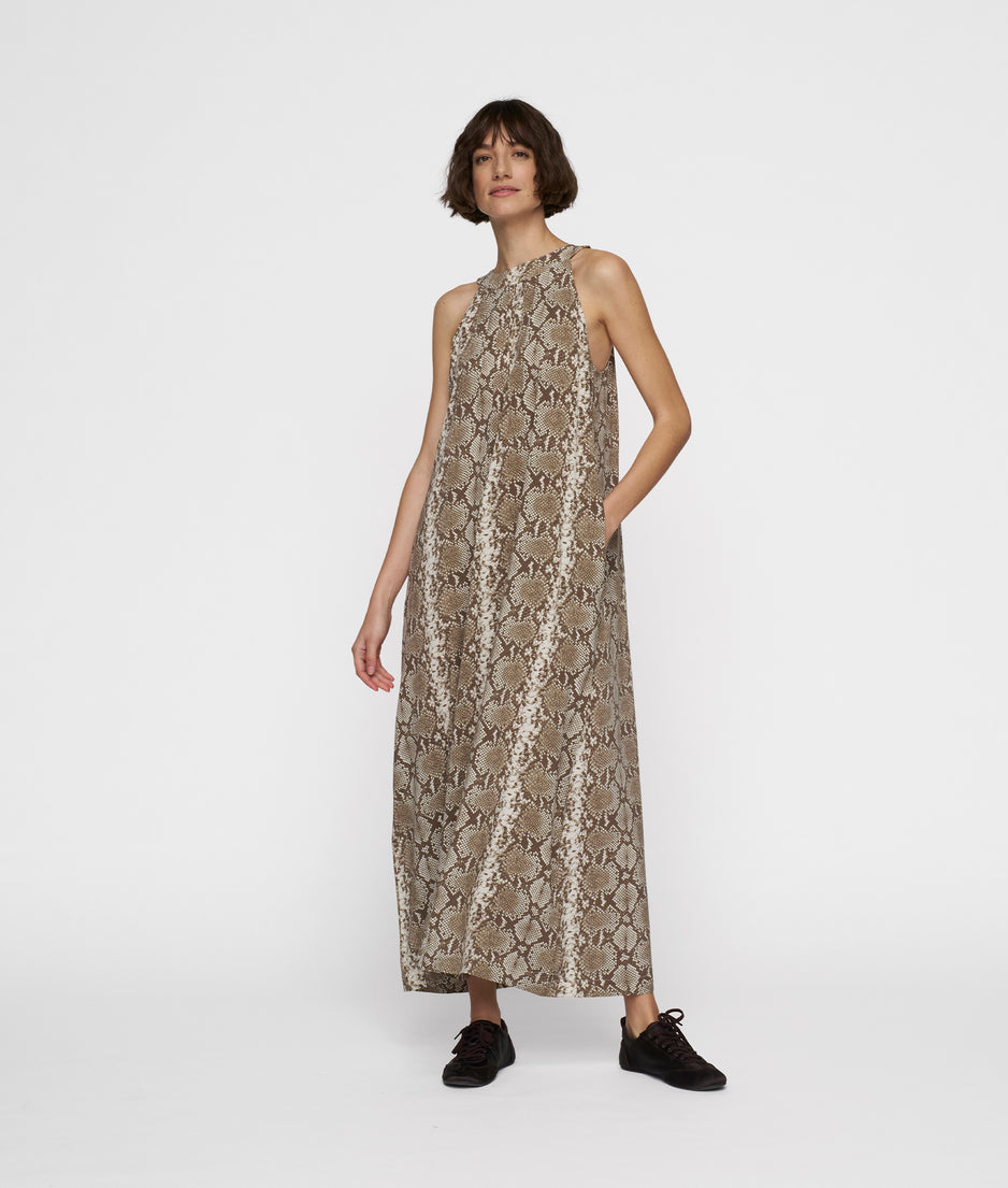 smoking dress snake | rope