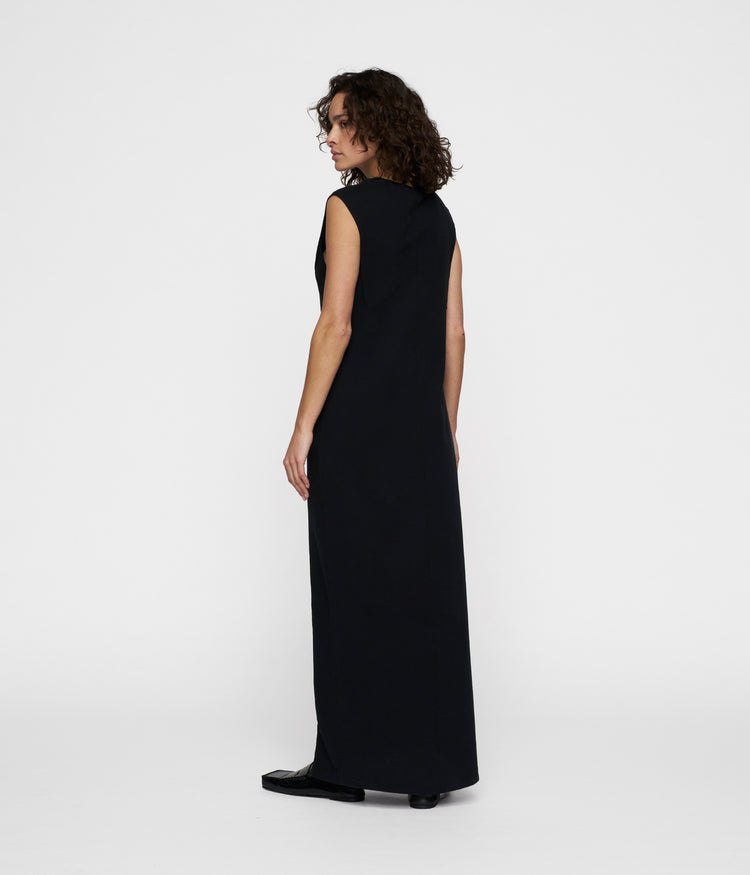 easy sleeveless maxi dress | black
