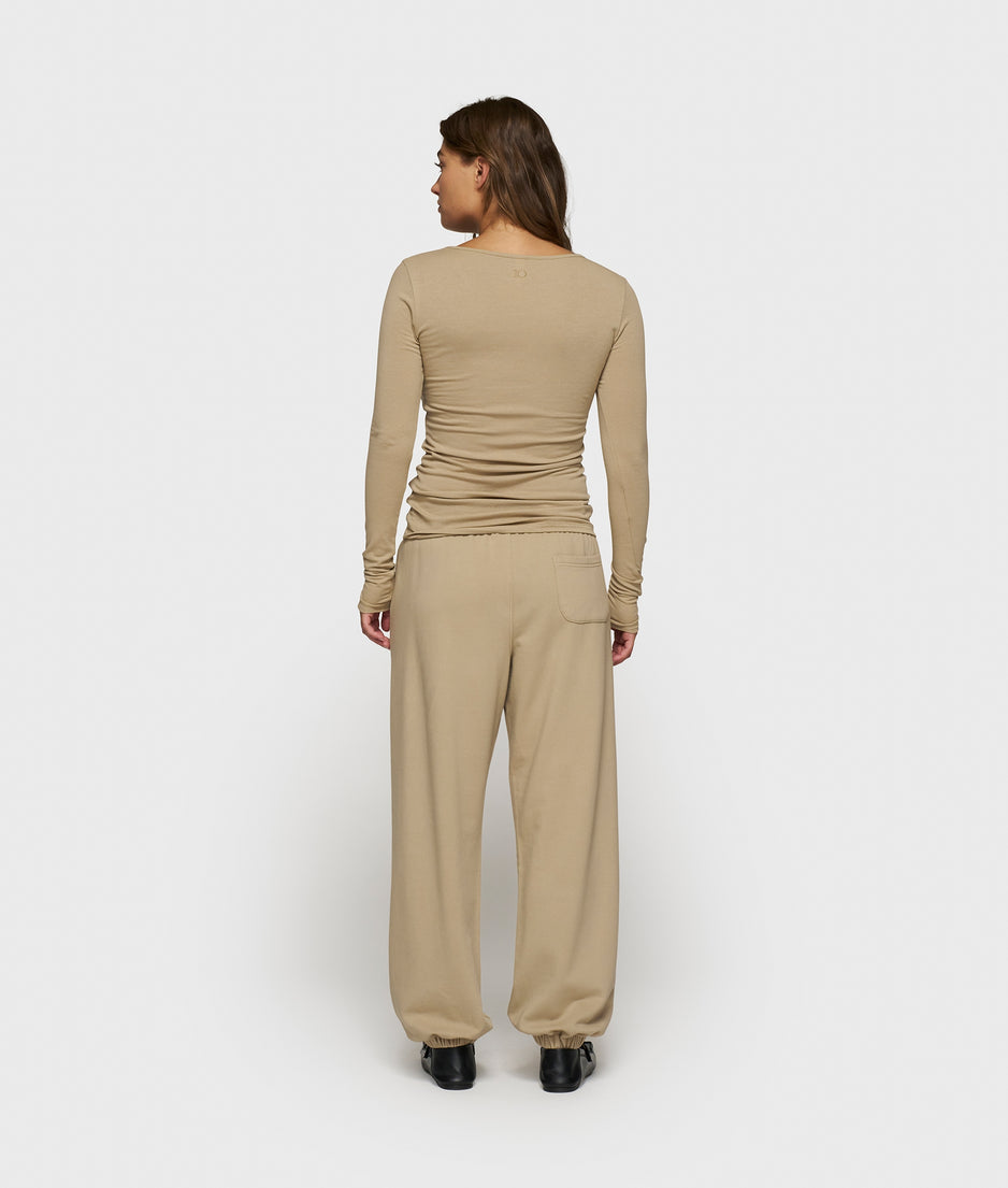 extra long sleeve tee modal | earth