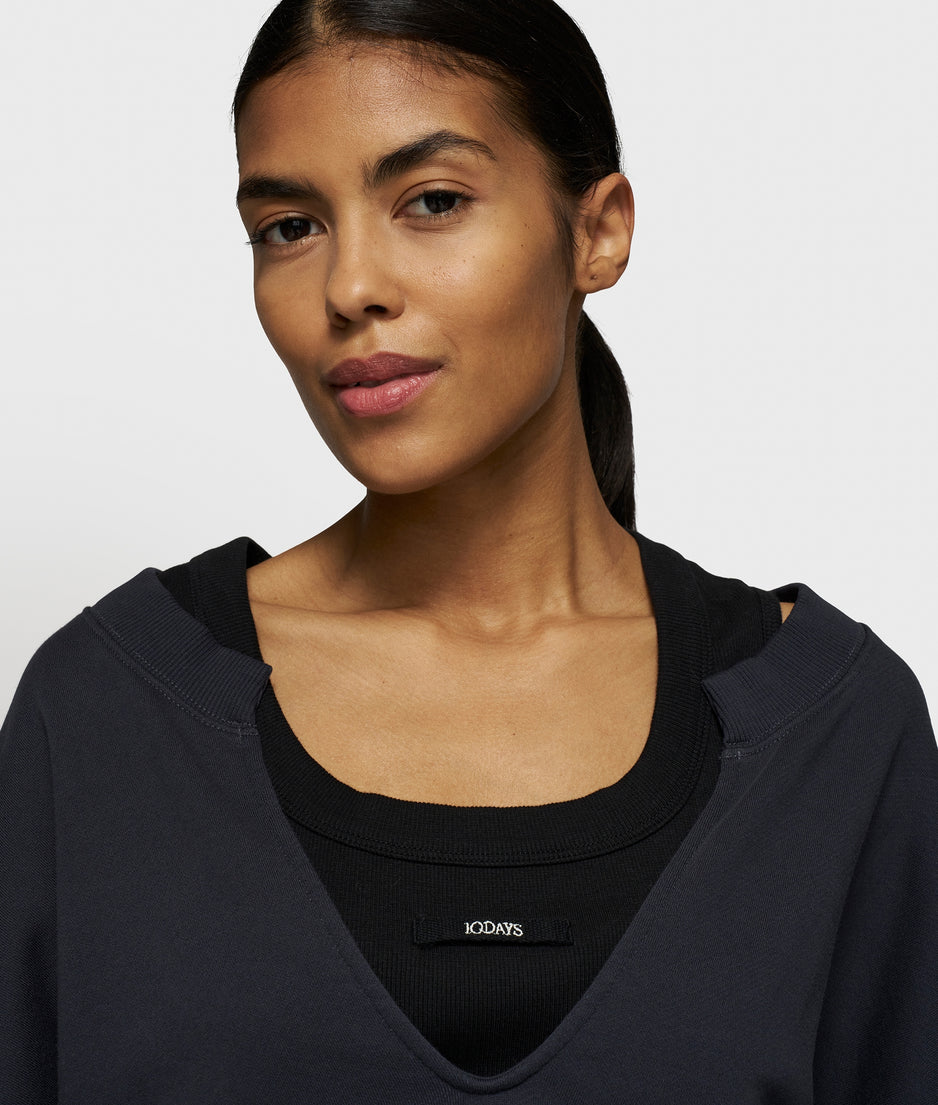 v-neck double sweater | dark navy