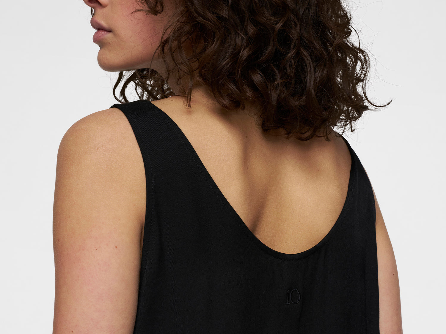 shiny tank top | black