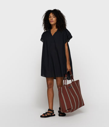 a-line ruffle dress | black