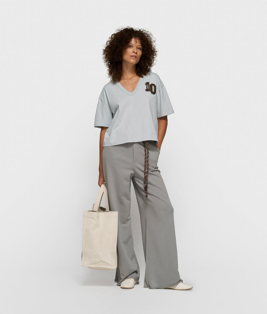 thick cotton v-neck tee | clean blue