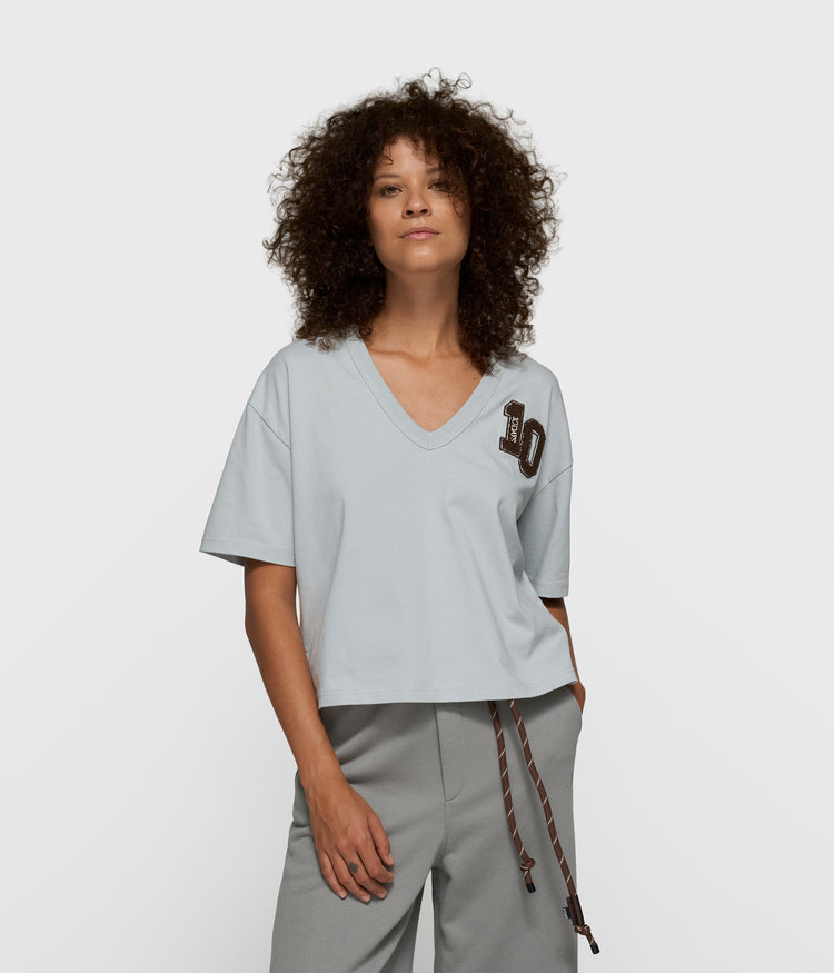 thick cotton v-neck tee | clean blue