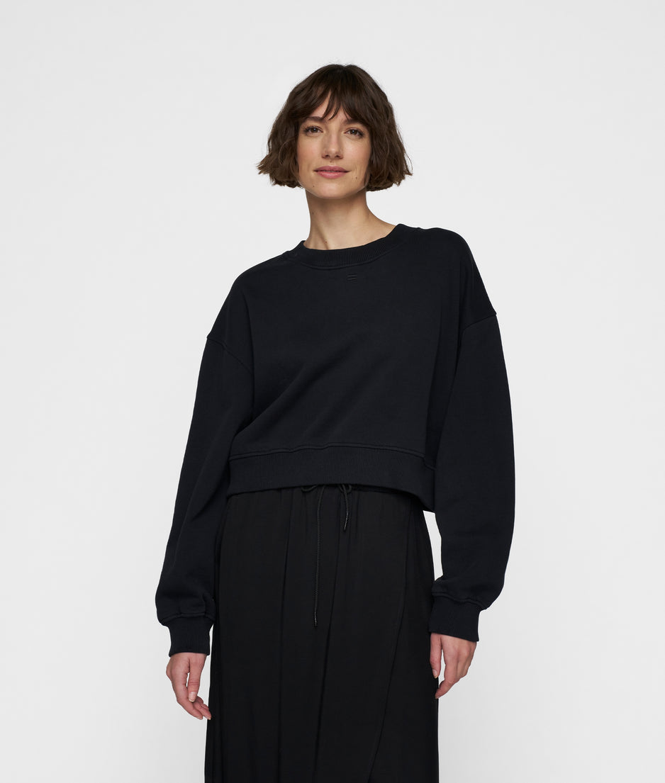 cropped sweater | black