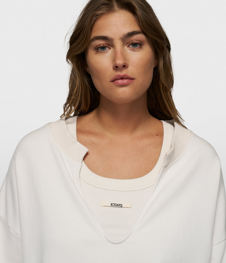v-neck double sweater | cleansing kit