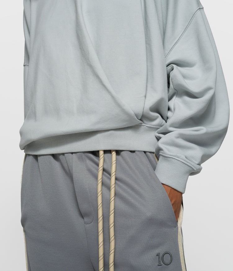 sweater pleat | clean blue