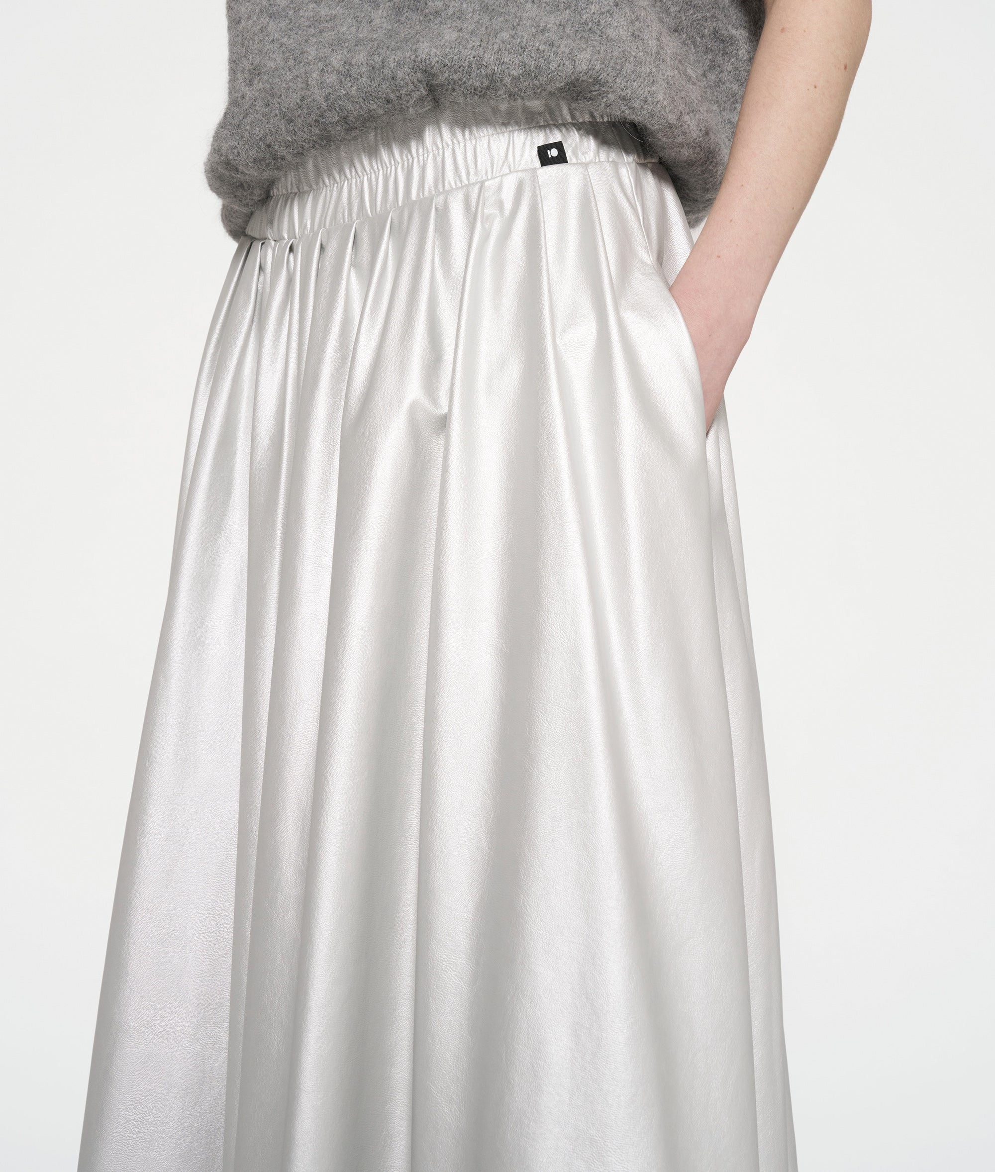 H&m silver pleated skirt online