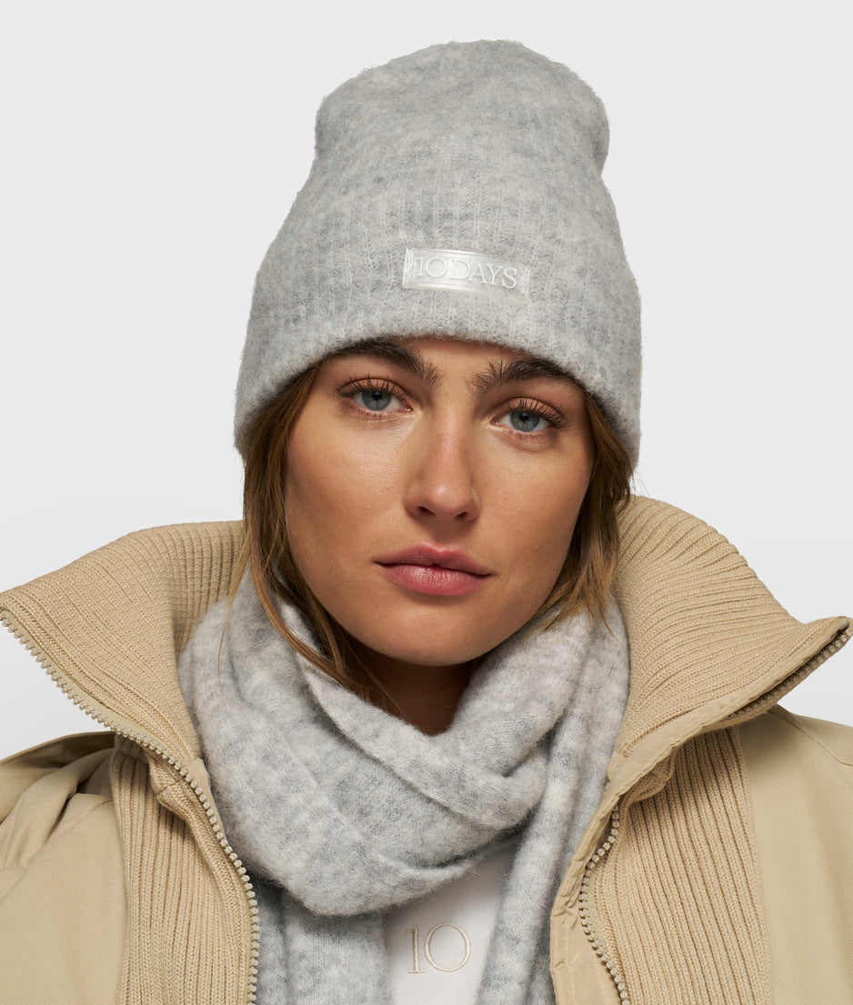 soft hairy knit beanie | light grey melee
