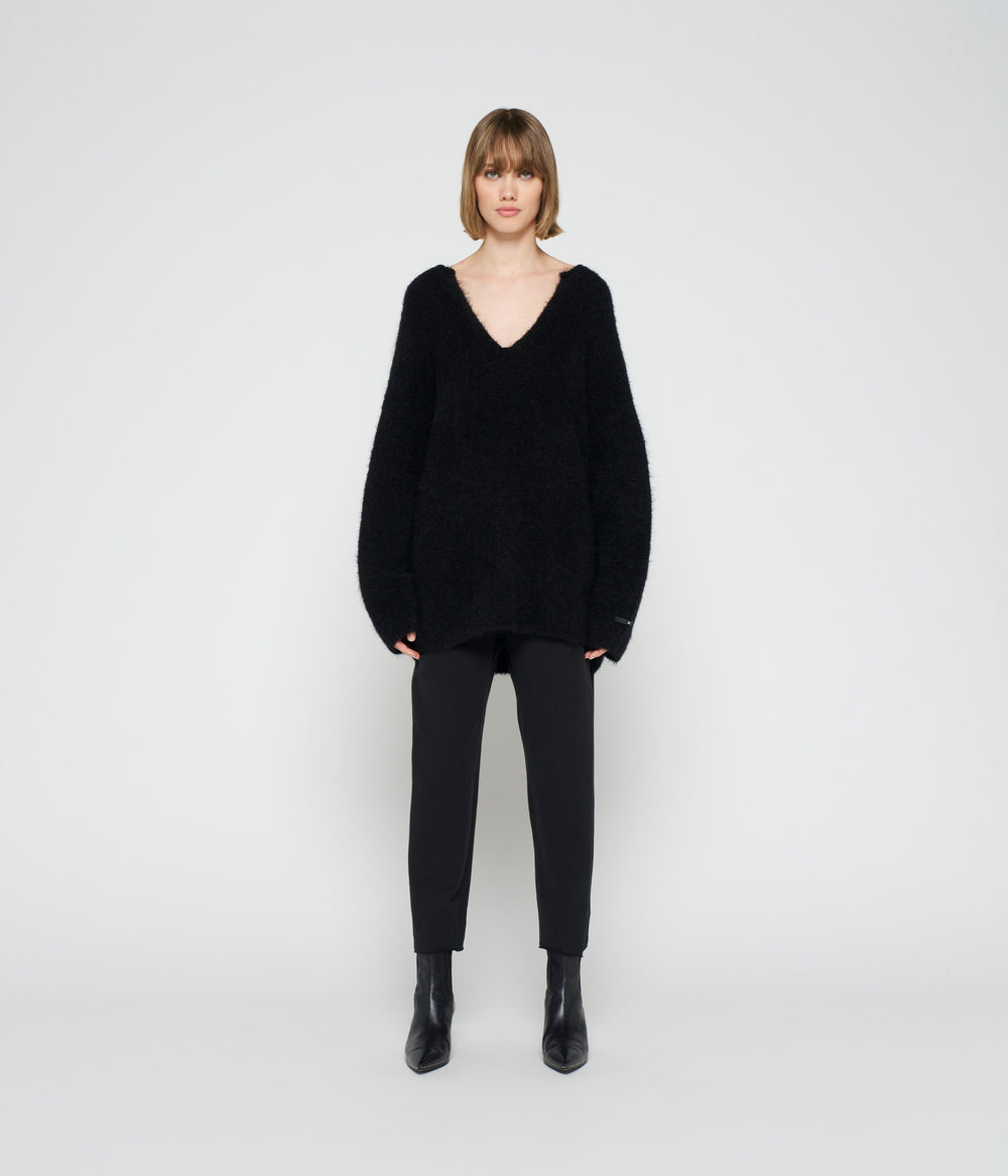 soft oversized sweater | black