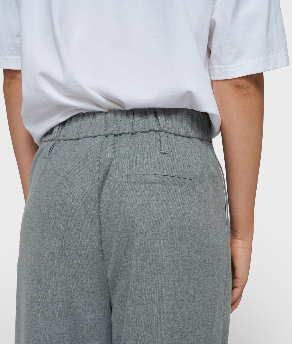 tapared pants | light grey melee