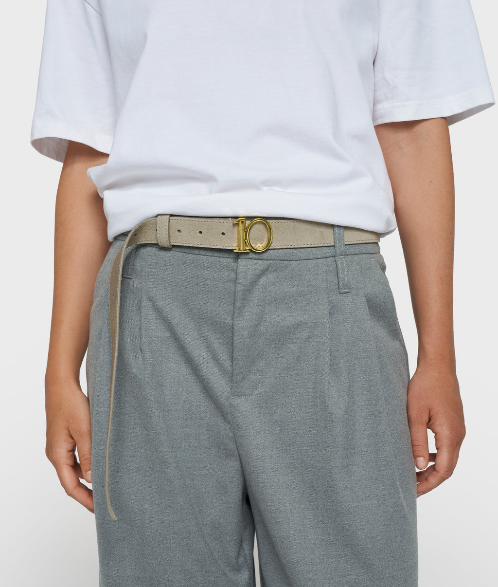 suède riem met monogram | stone
